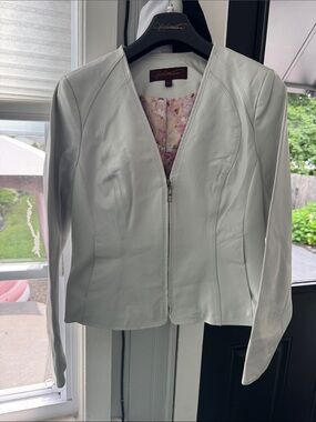 Hal Rubenstein Like New White Zip-Front Leather Jacket with Floral Lining Accent
